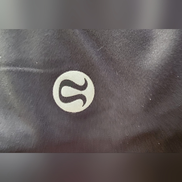 NWOT Lululemon Biker Shorts 5in size 4 with pockets - Picture 4 of 8